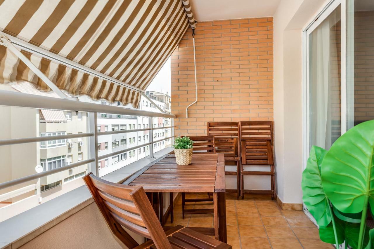 Soho Riverside Suite Малага Экстерьер фото